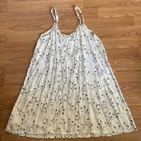 Roxy mini dress in size XS - Picture 4 of 4